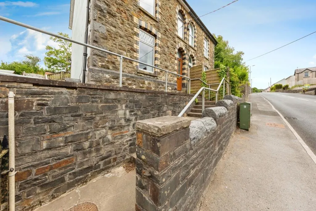 3 bed Semi-Detached