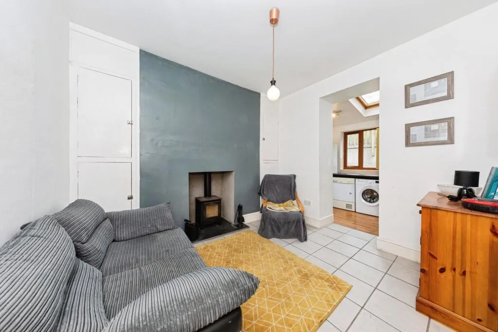 3 bed Semi-Detached