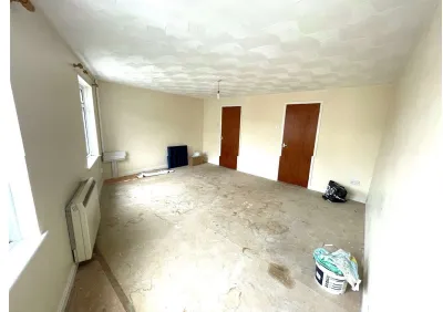 2 bed Land