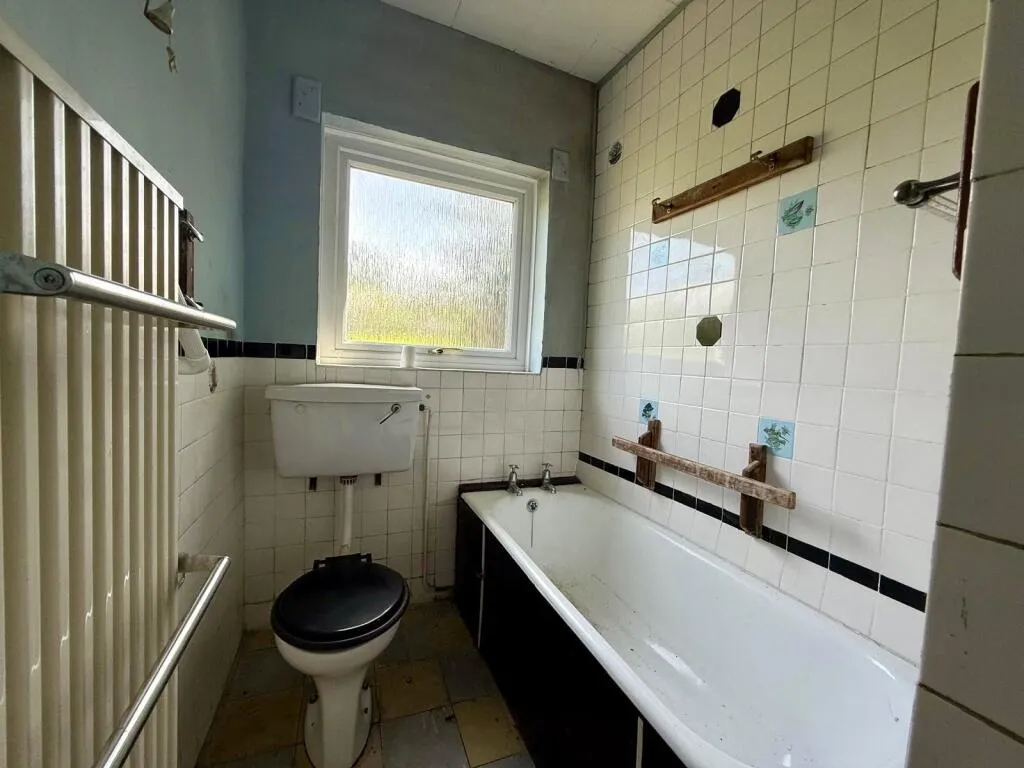 2 bed Character Property