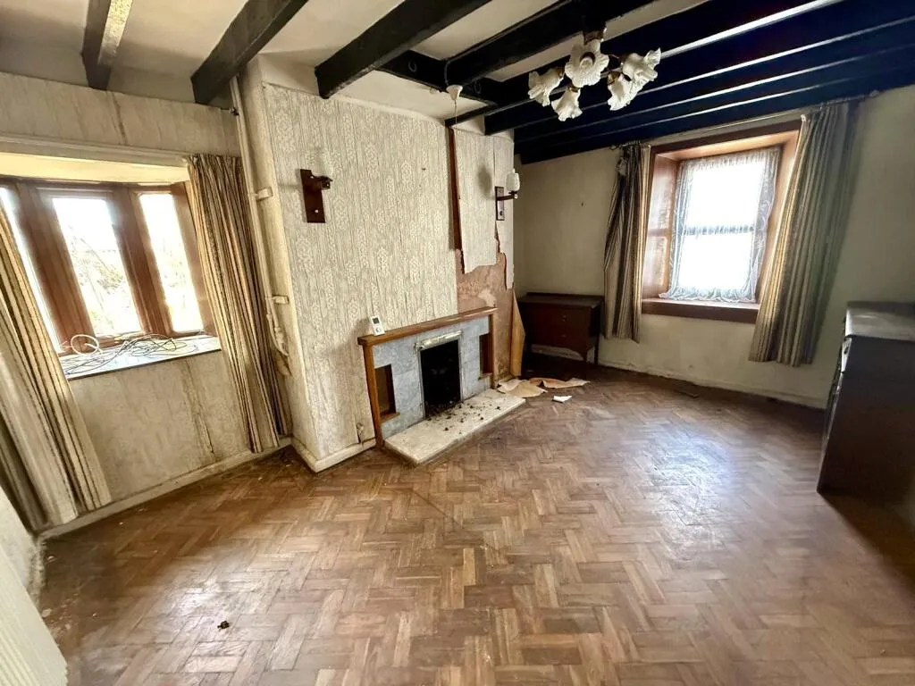 2 bed Character Property