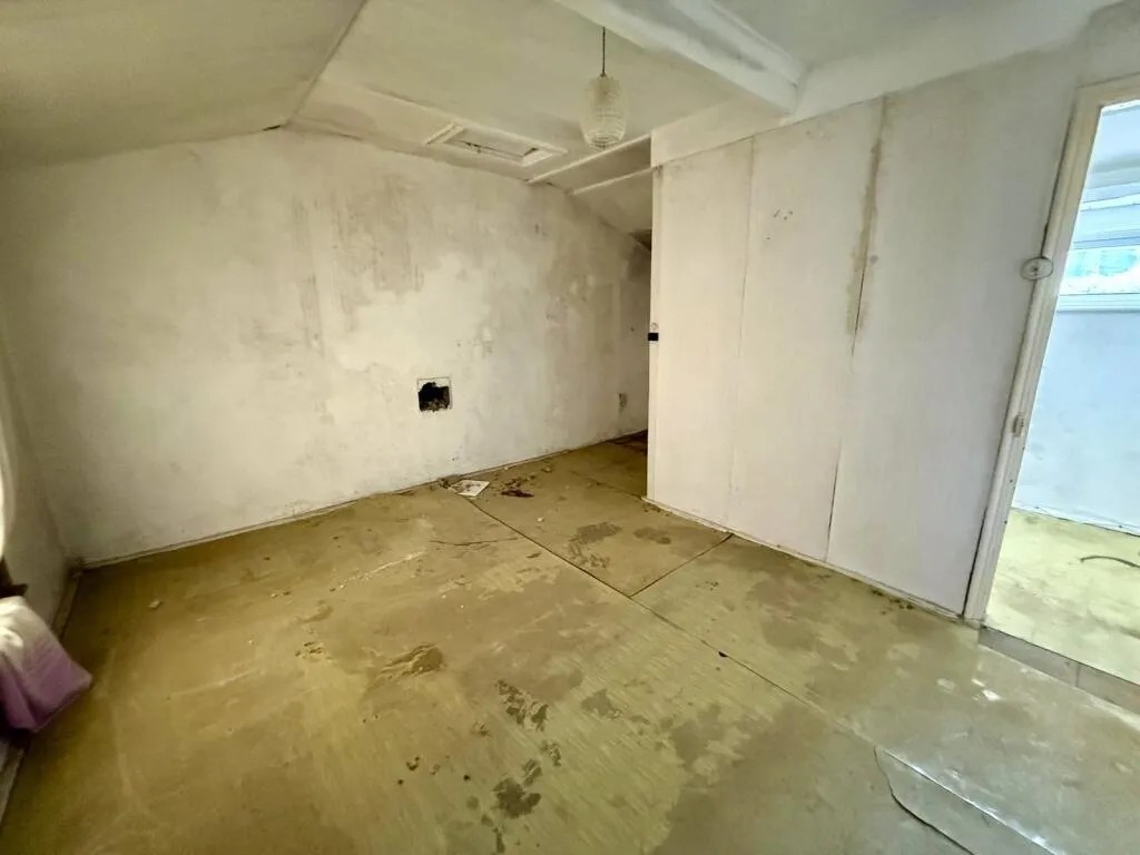 2 bed Character Property