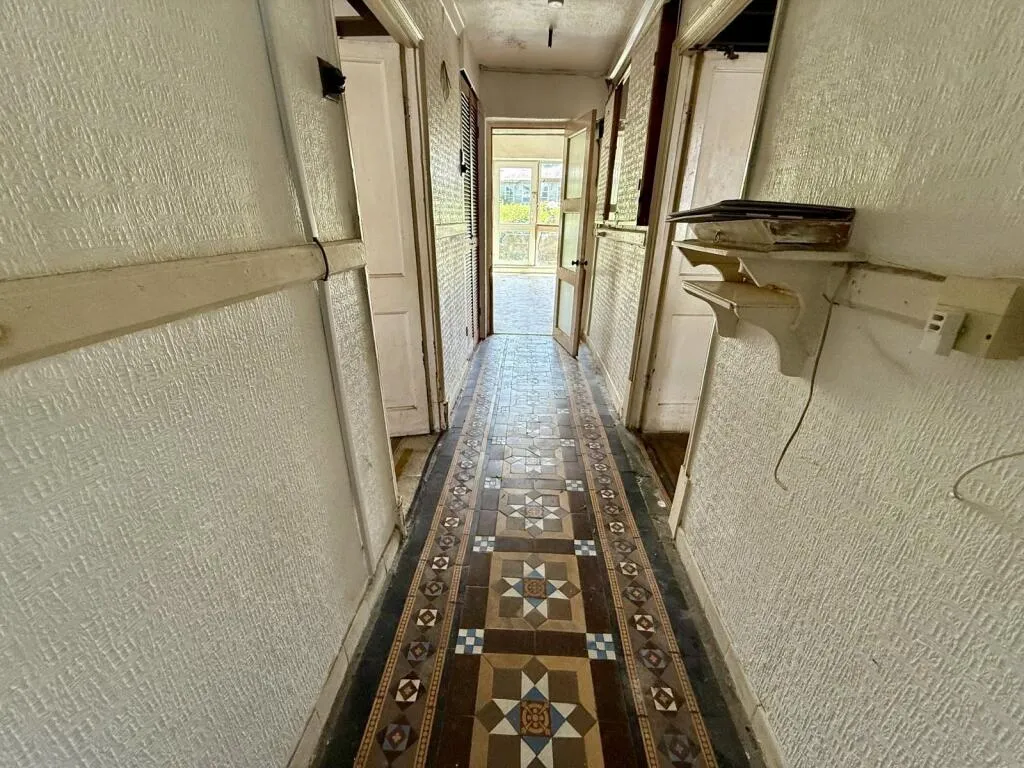 2 bed Character Property