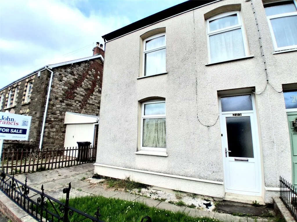 4 bed Semi-Detached