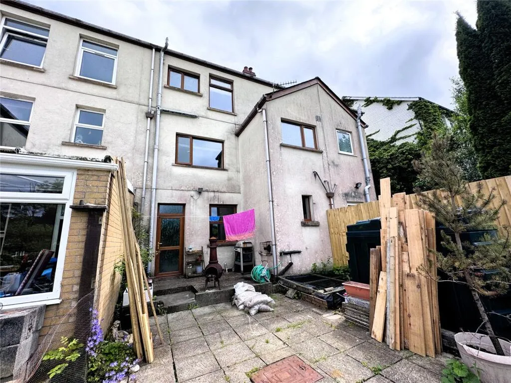 3 bed Terraced