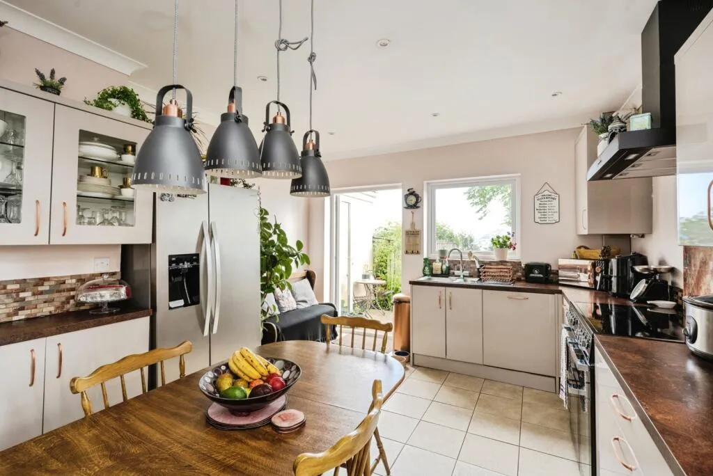 3 bed Semi-Detached