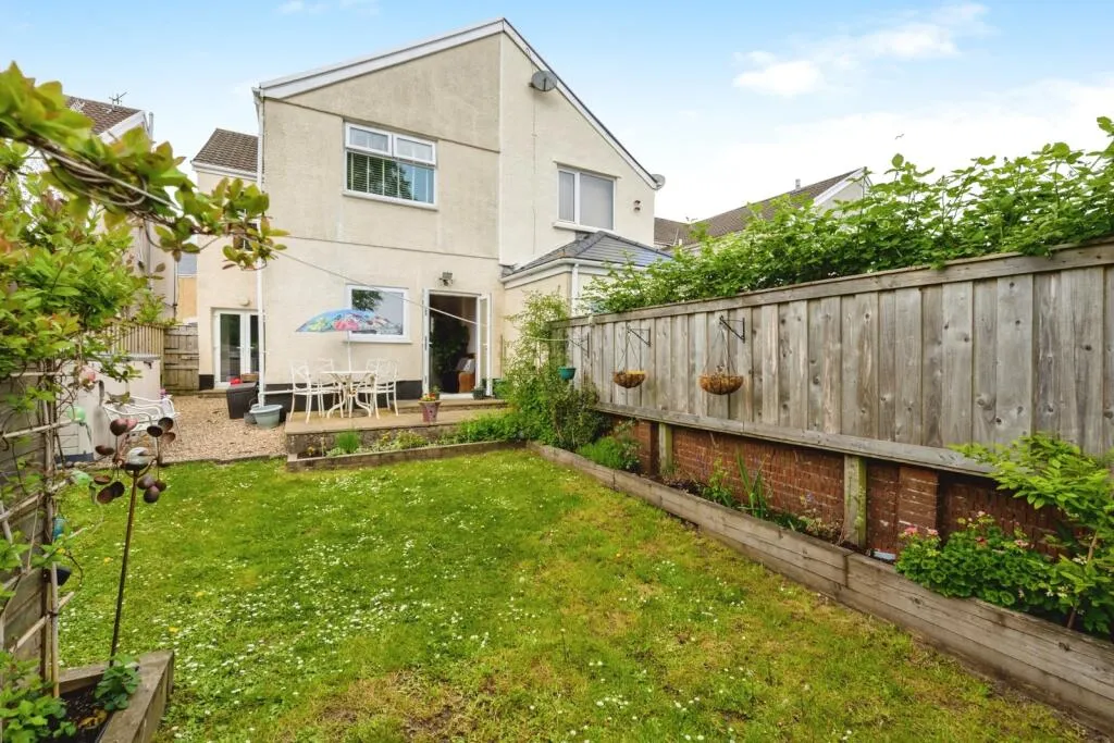 3 bed Semi-Detached