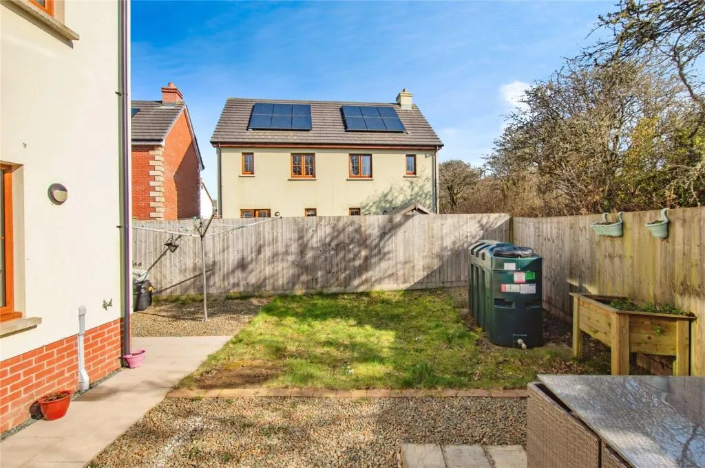3 bed Semi-Detached