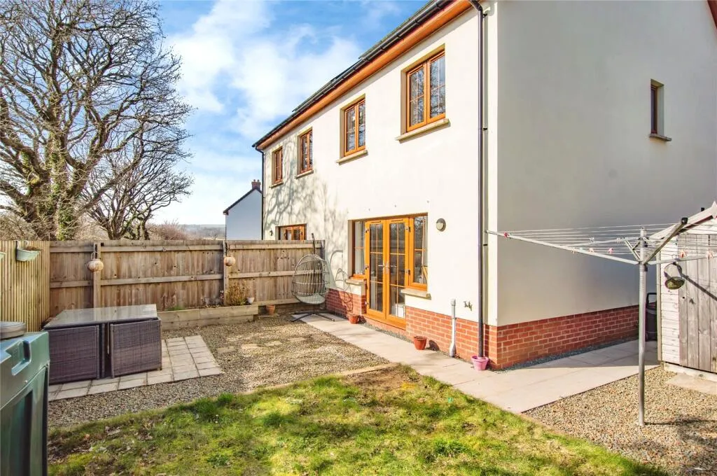 3 bed Semi-Detached