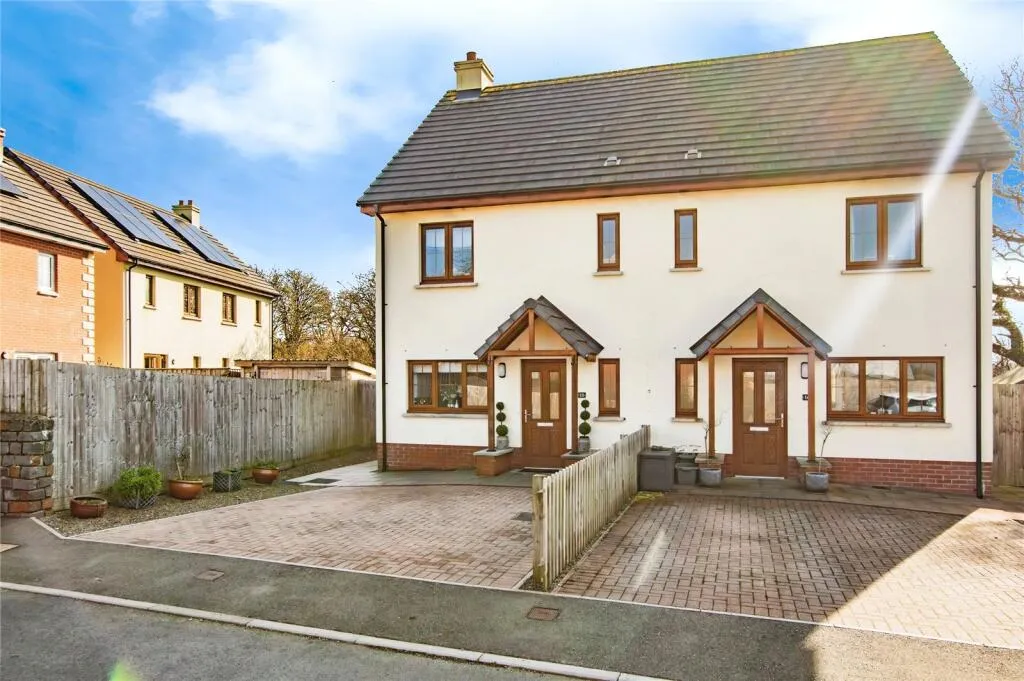 3 bed Semi-Detached