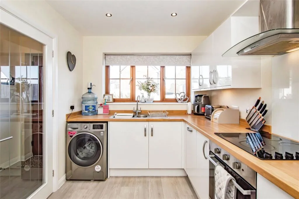 3 bed Semi-Detached