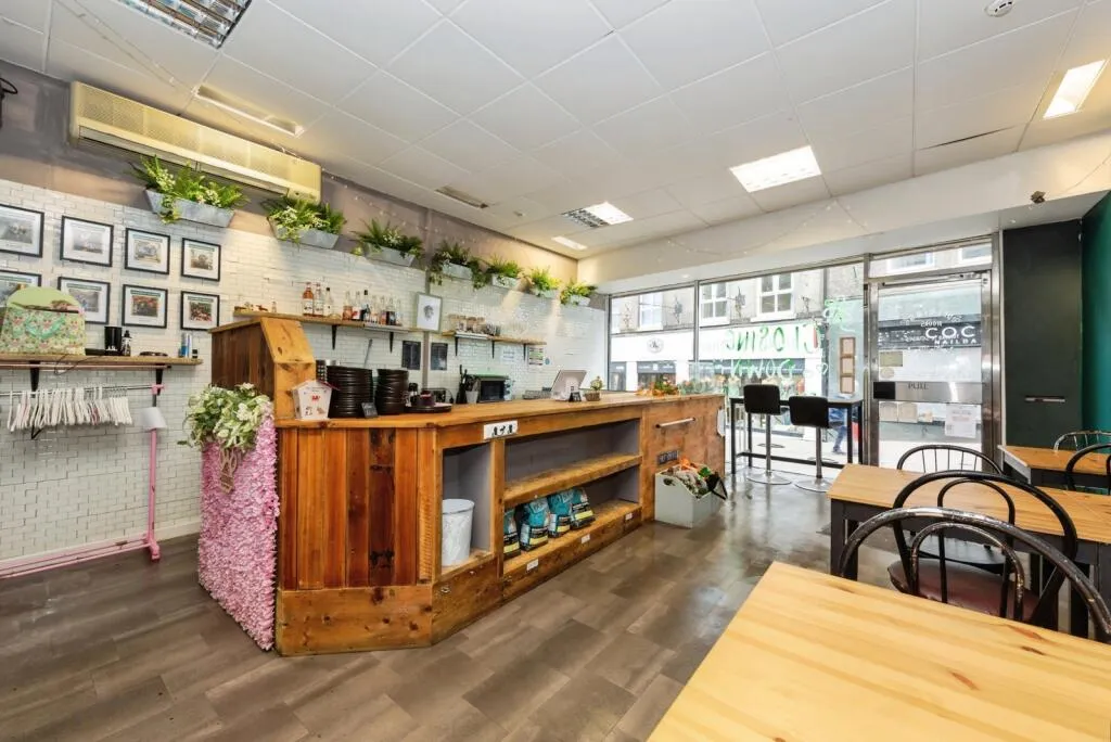 1 bed Commercial Property