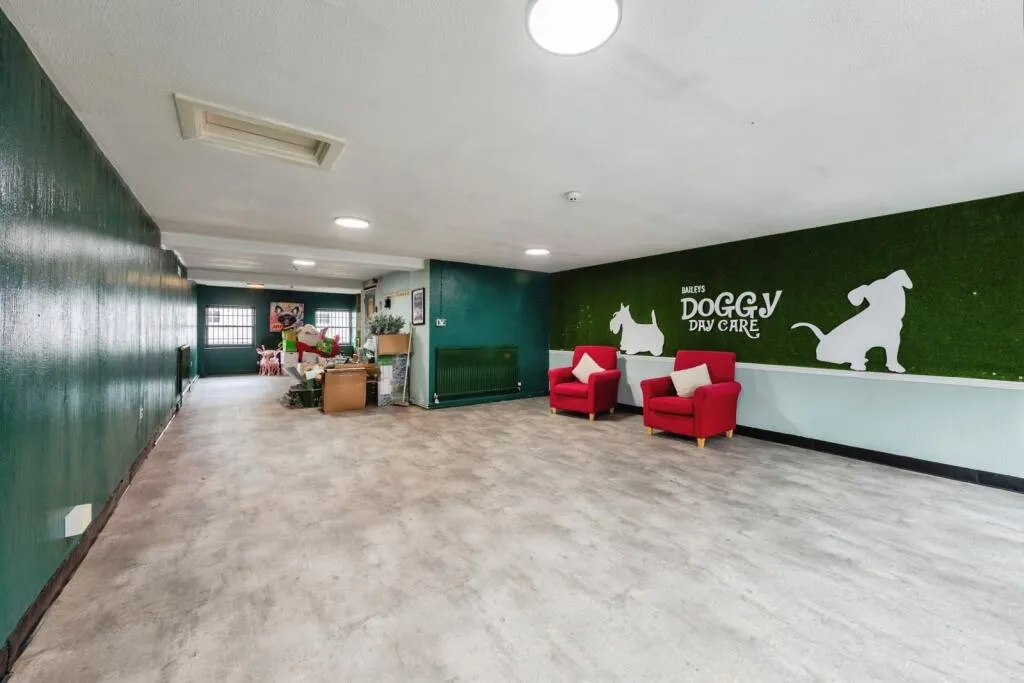 1 bed Commercial Property