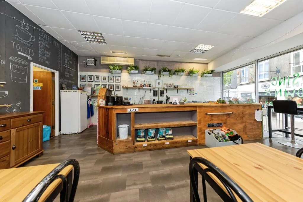 1 bed Commercial Property