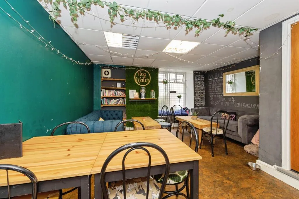 1 bed Commercial Property
