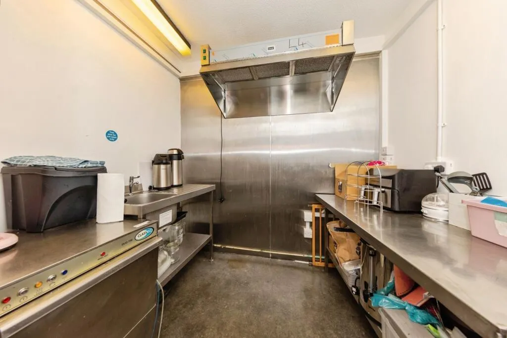 1 bed Commercial Property