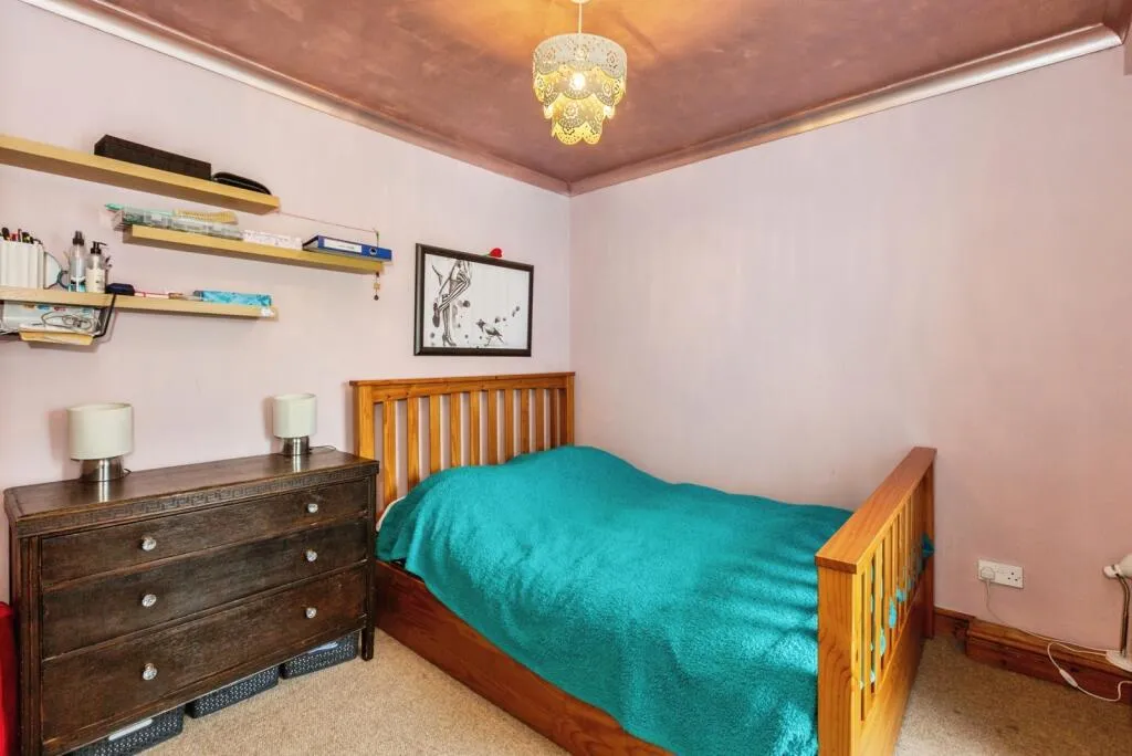 3 bed Terraced