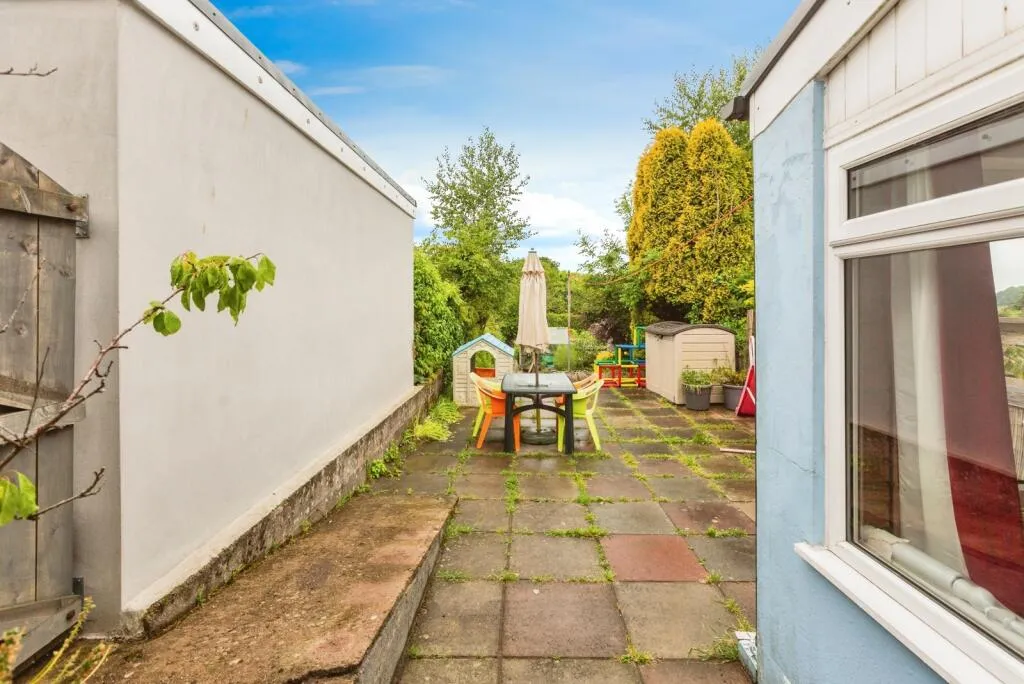 3 bed Terraced