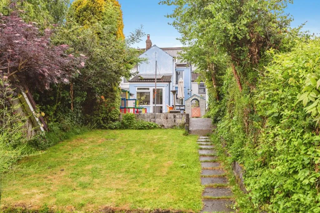 3 bed Terraced