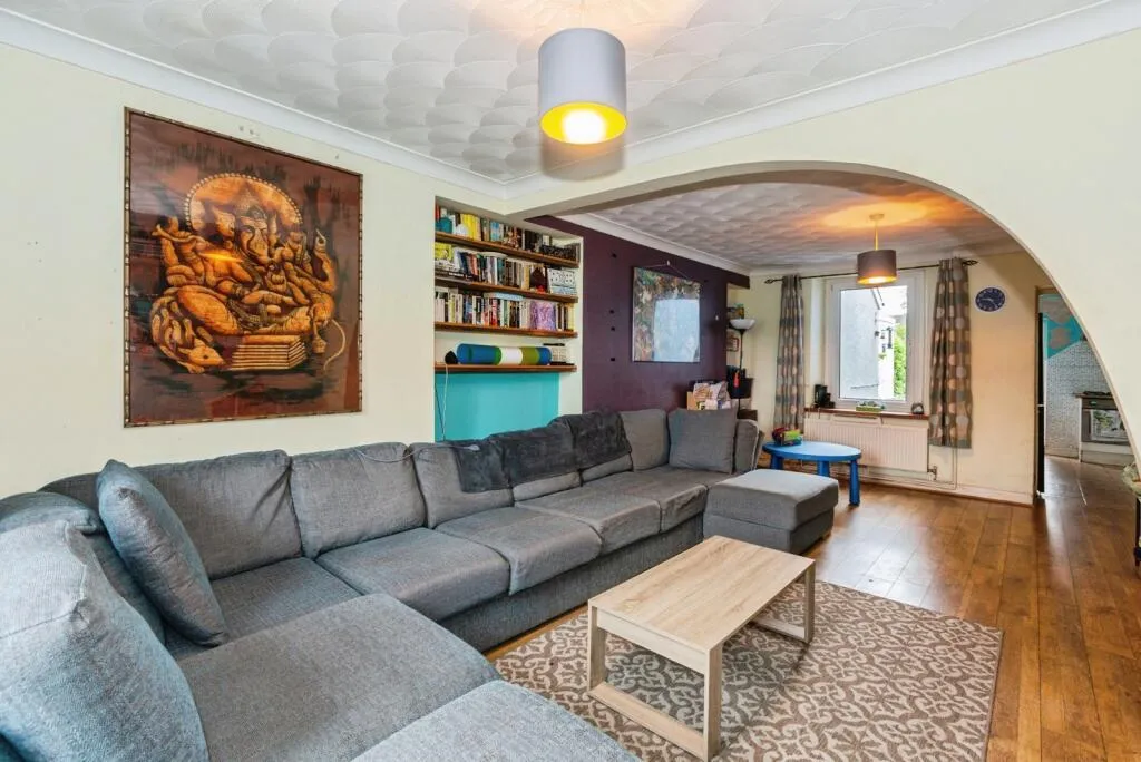 3 bed Terraced