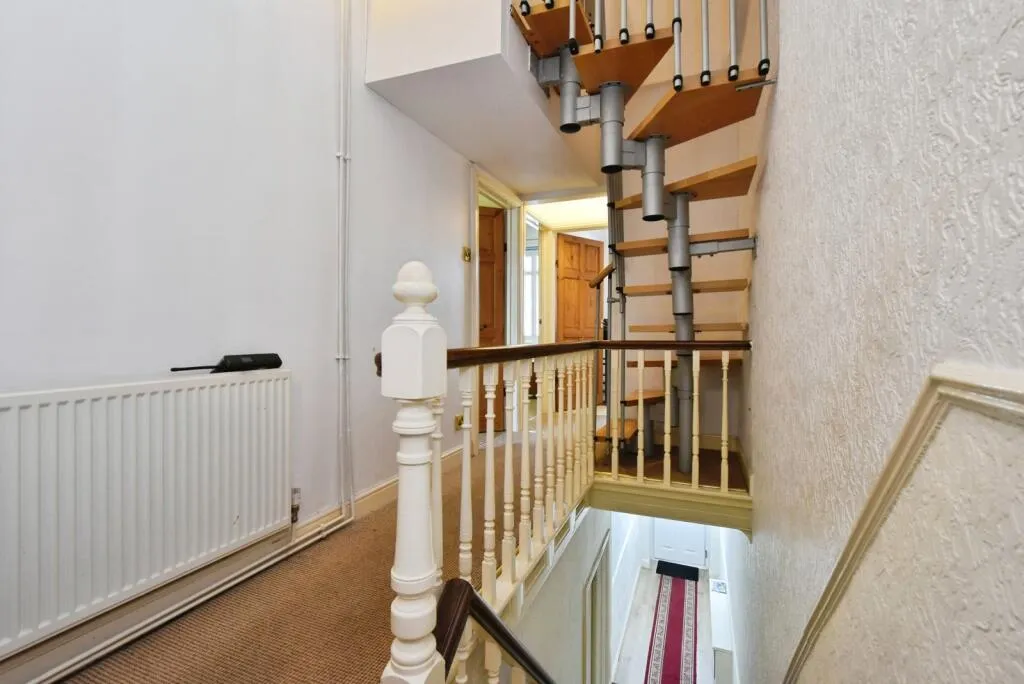 4 bed Semi-Detached