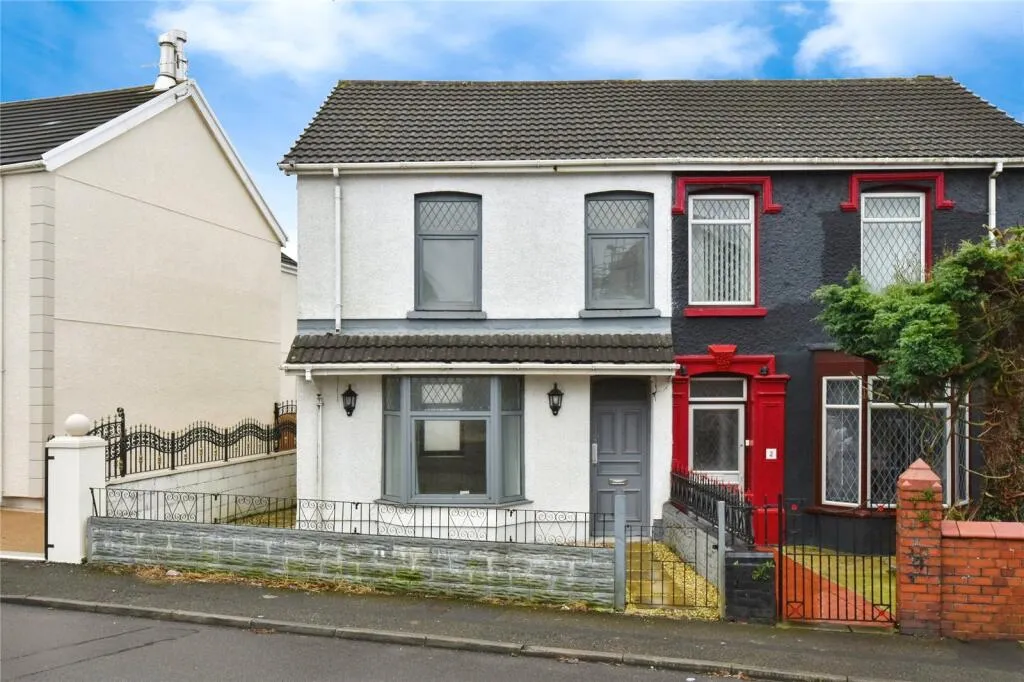 3 bed Semi-Detached