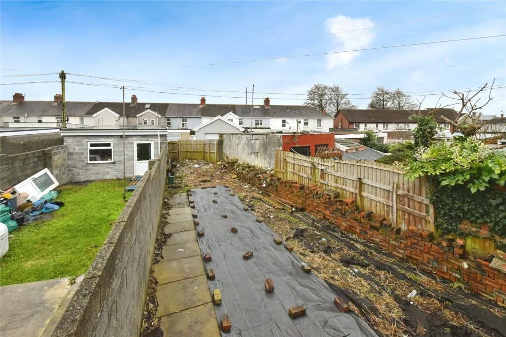 3 bed Semi-Detached