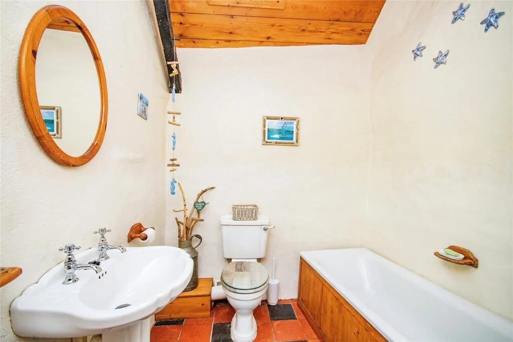 2 bed Detached Bungalow