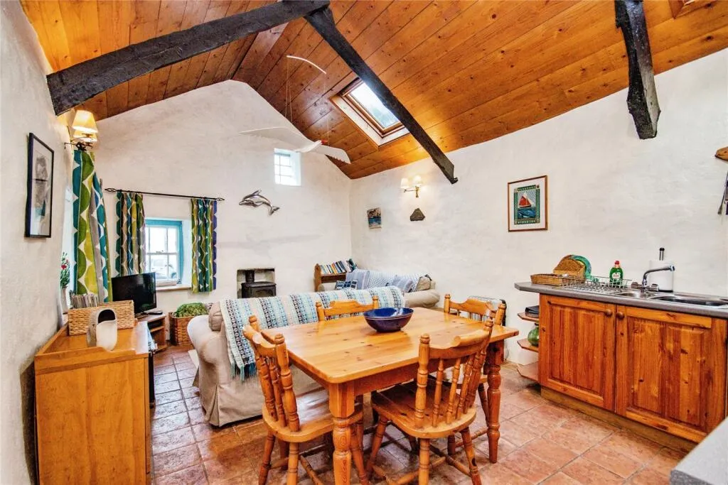 2 bed Detached Bungalow