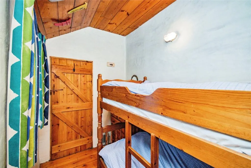 2 bed Detached Bungalow