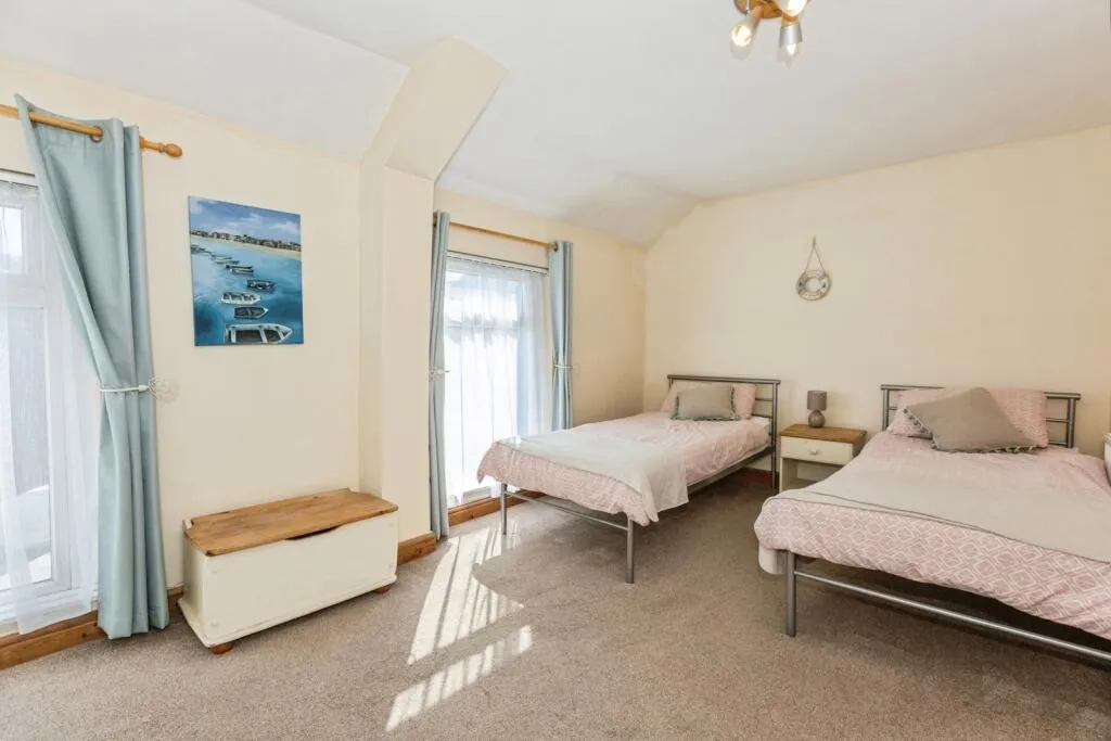 2 bed Terraced
