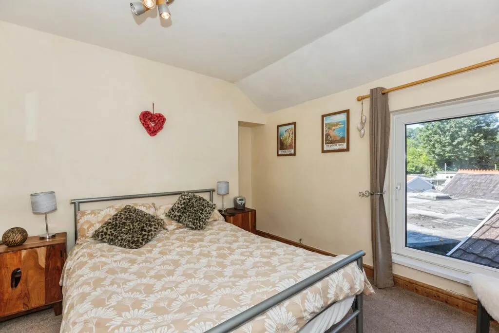 2 bed Terraced