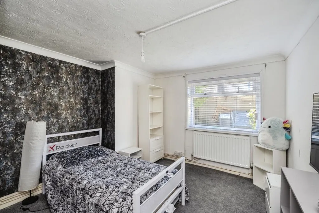 2 bed House