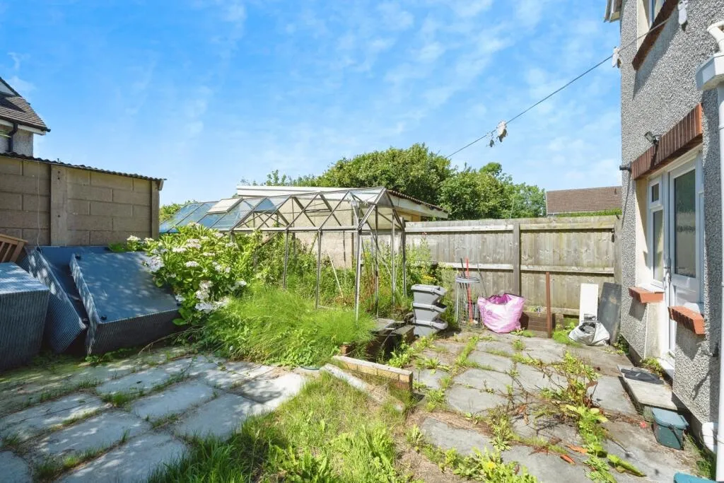 2 bed House
