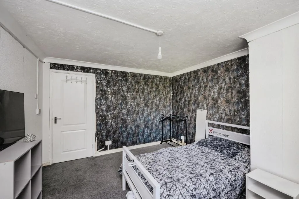 2 bed House