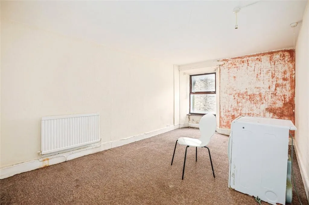 2 bed Detached