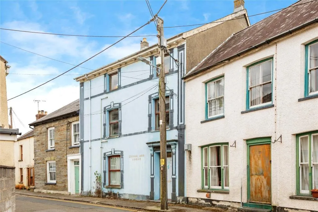 2 bed Detached