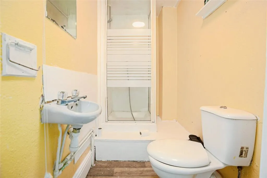 2 bed Detached