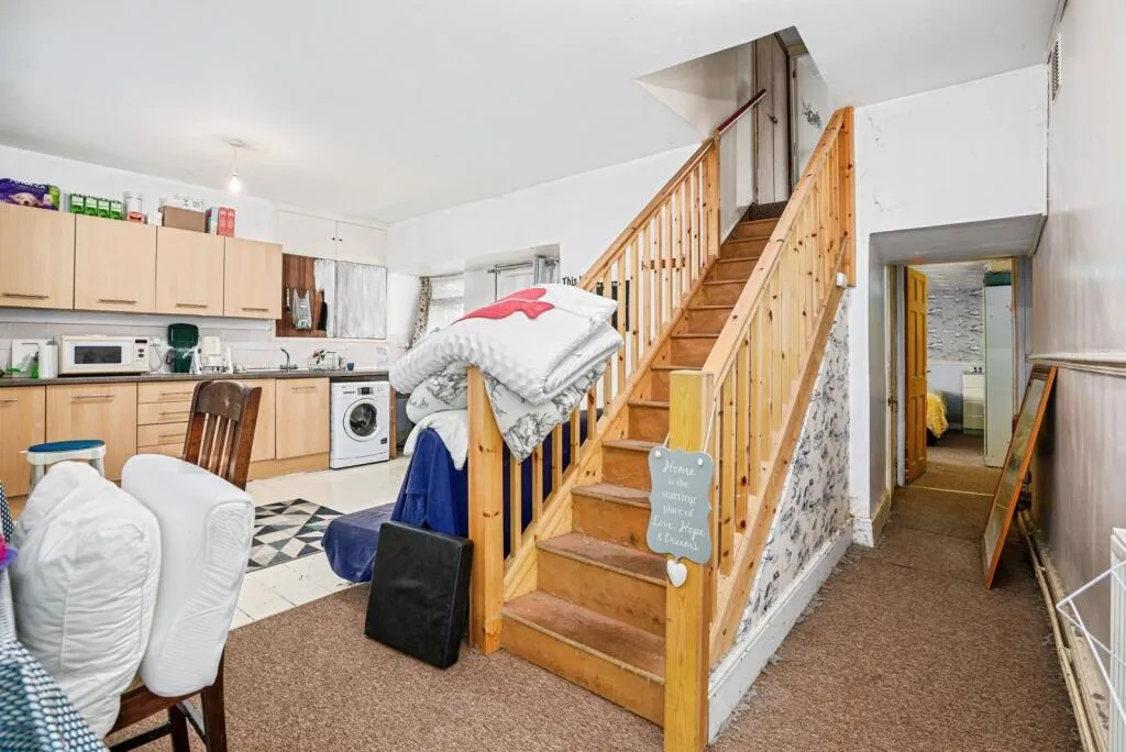 2 bed Detached