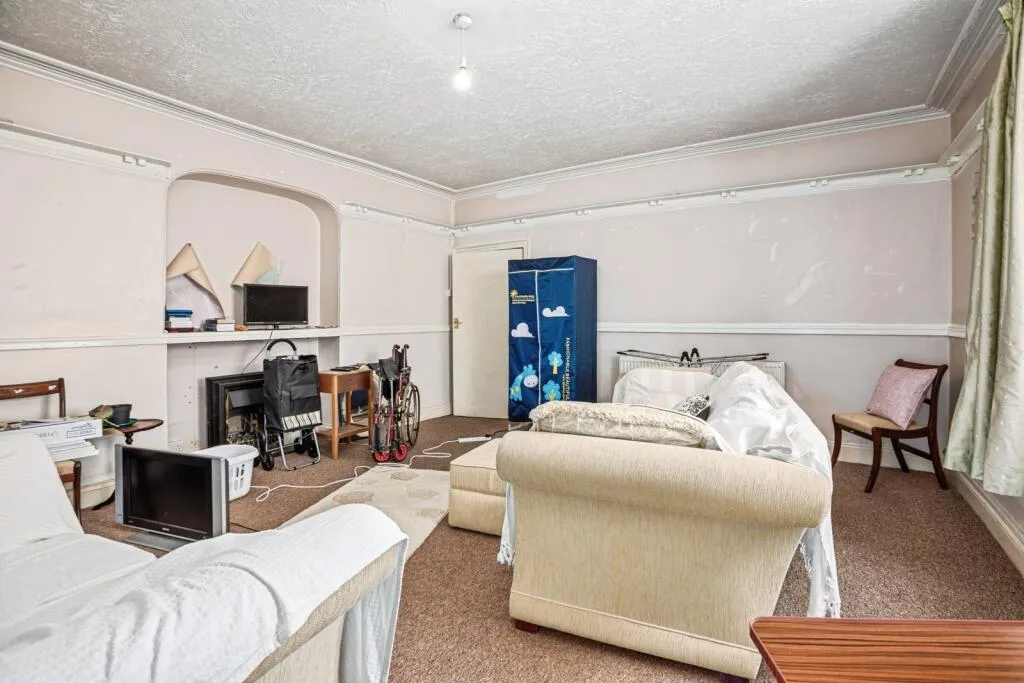 2 bed Detached