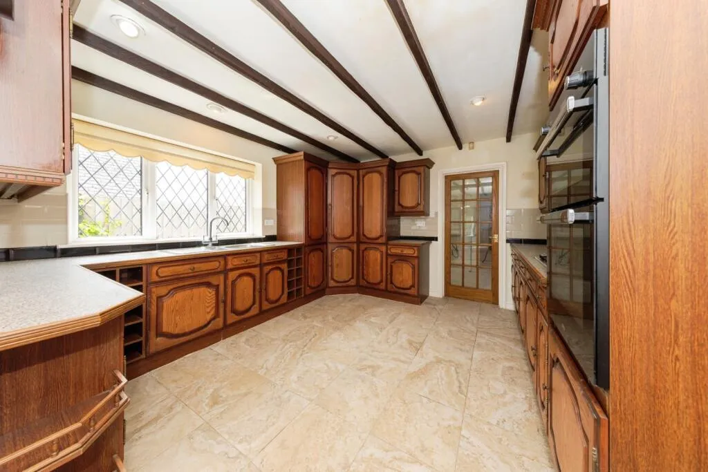 4 bed Detached Bungalow