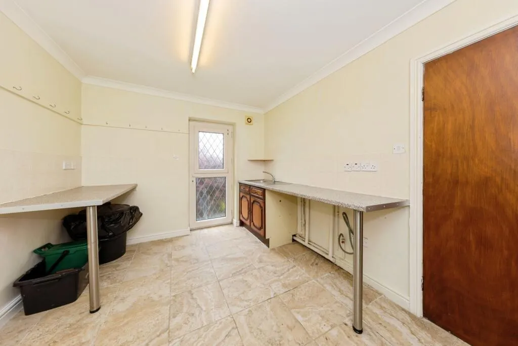 4 bed Detached Bungalow