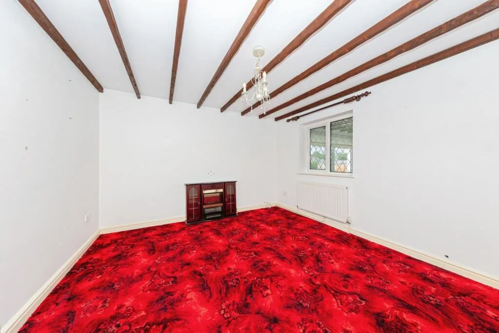 4 bed Detached Bungalow