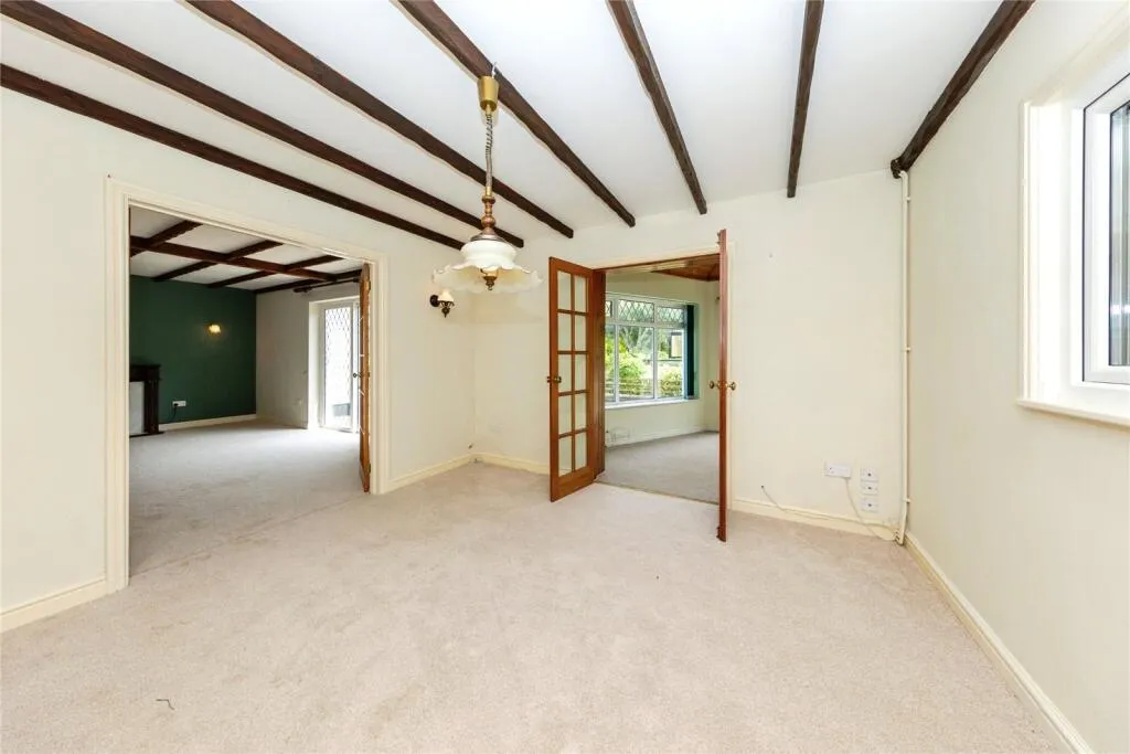 4 bed Detached Bungalow
