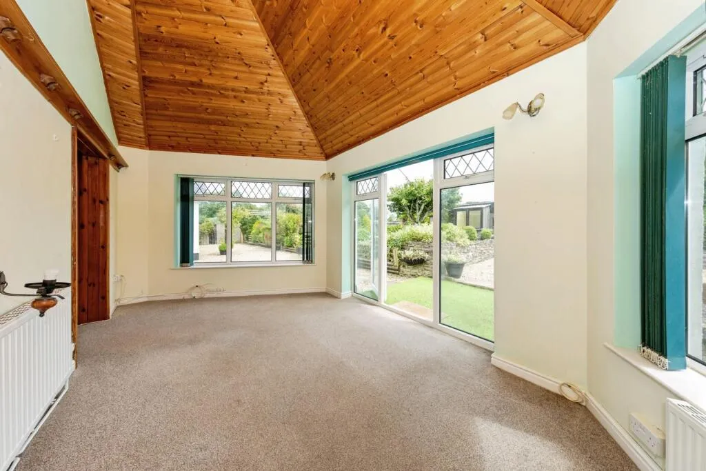 4 bed Detached Bungalow