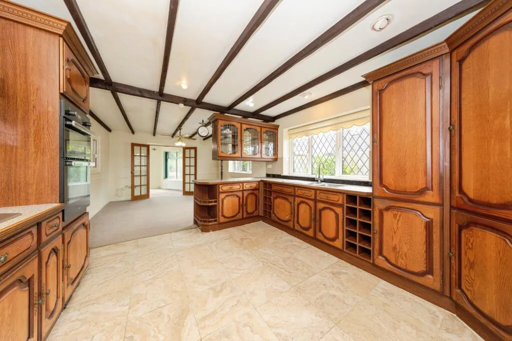 4 bed Detached Bungalow