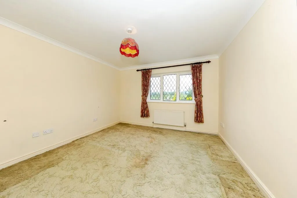 4 bed Detached Bungalow