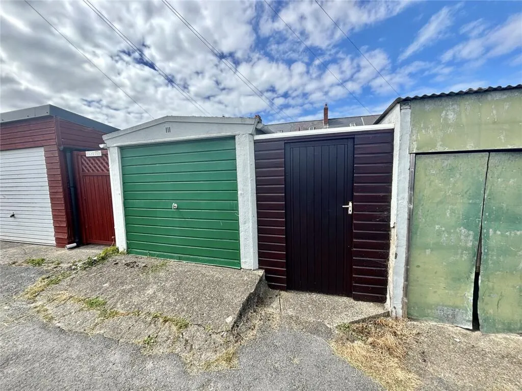 2 bed Terraced