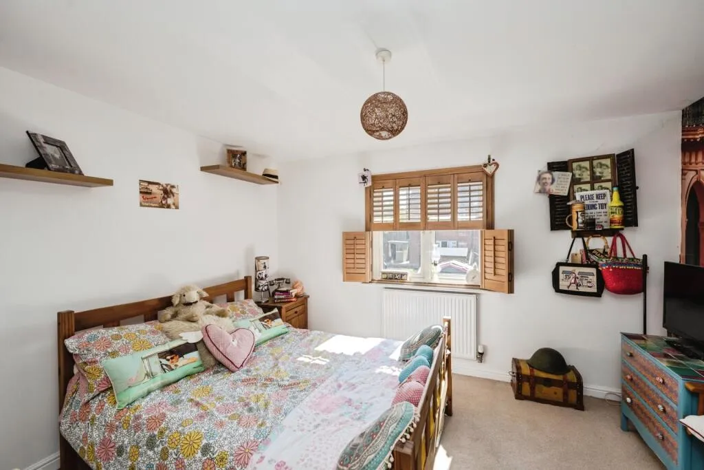 2 bed Terraced