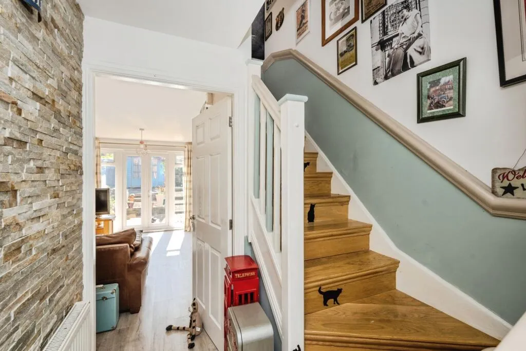 2 bed Terraced